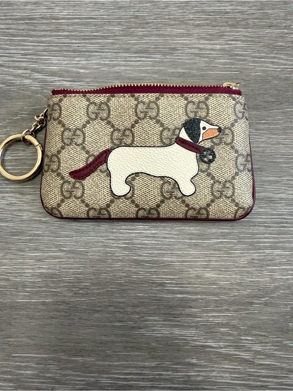 Gucci Beige GG Supreme Card Case with Burgundy Trim and White Dachshund Applique